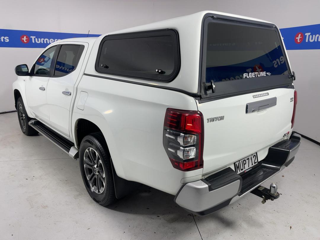 Photo '5' of Mitsubishi Triton