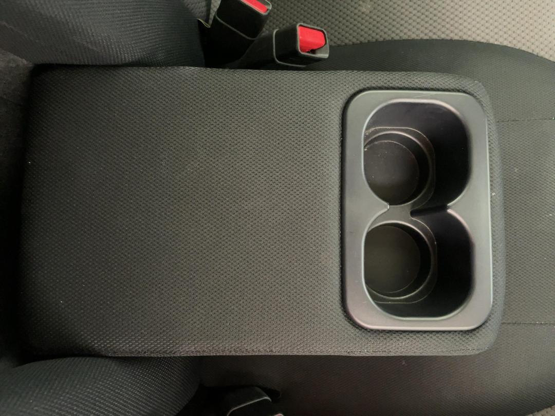 Photo '23' of Mitsubishi Triton