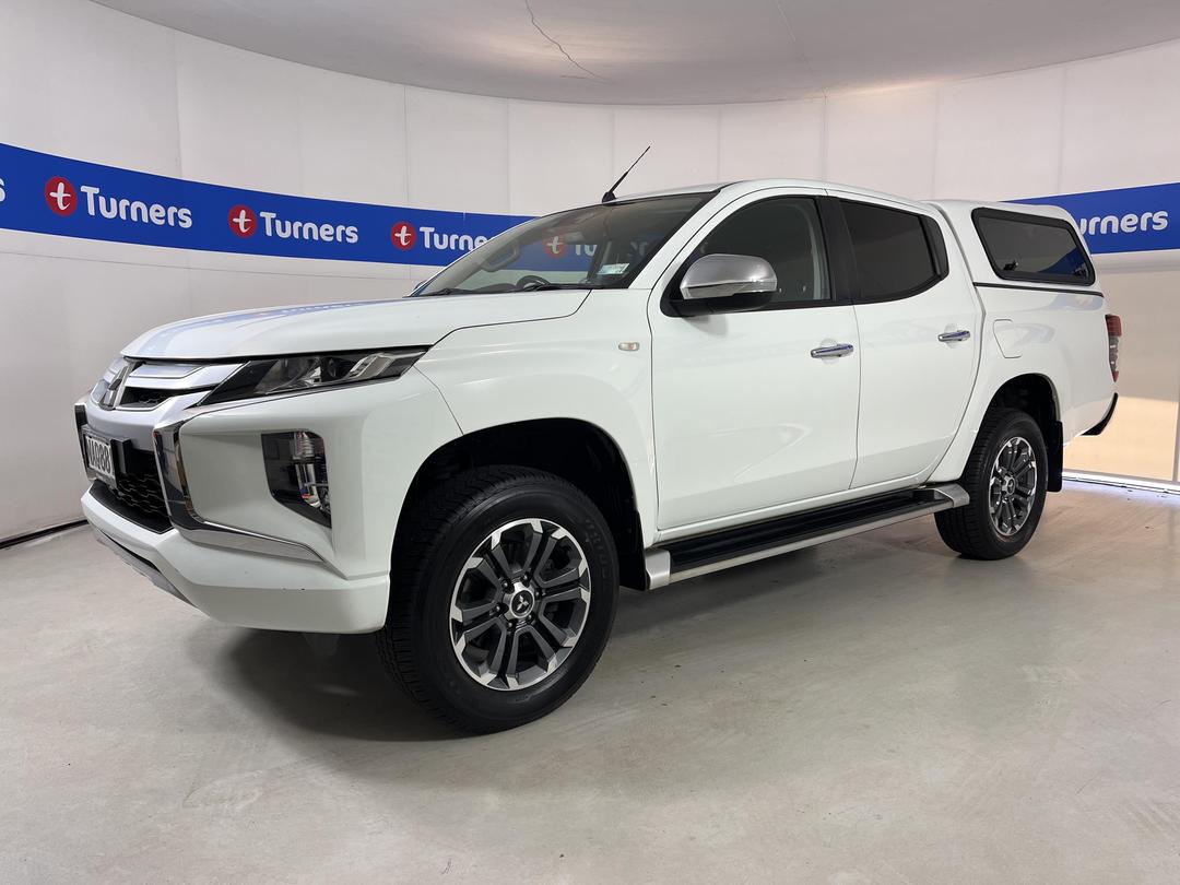 Photo '4' of Mitsubishi Triton