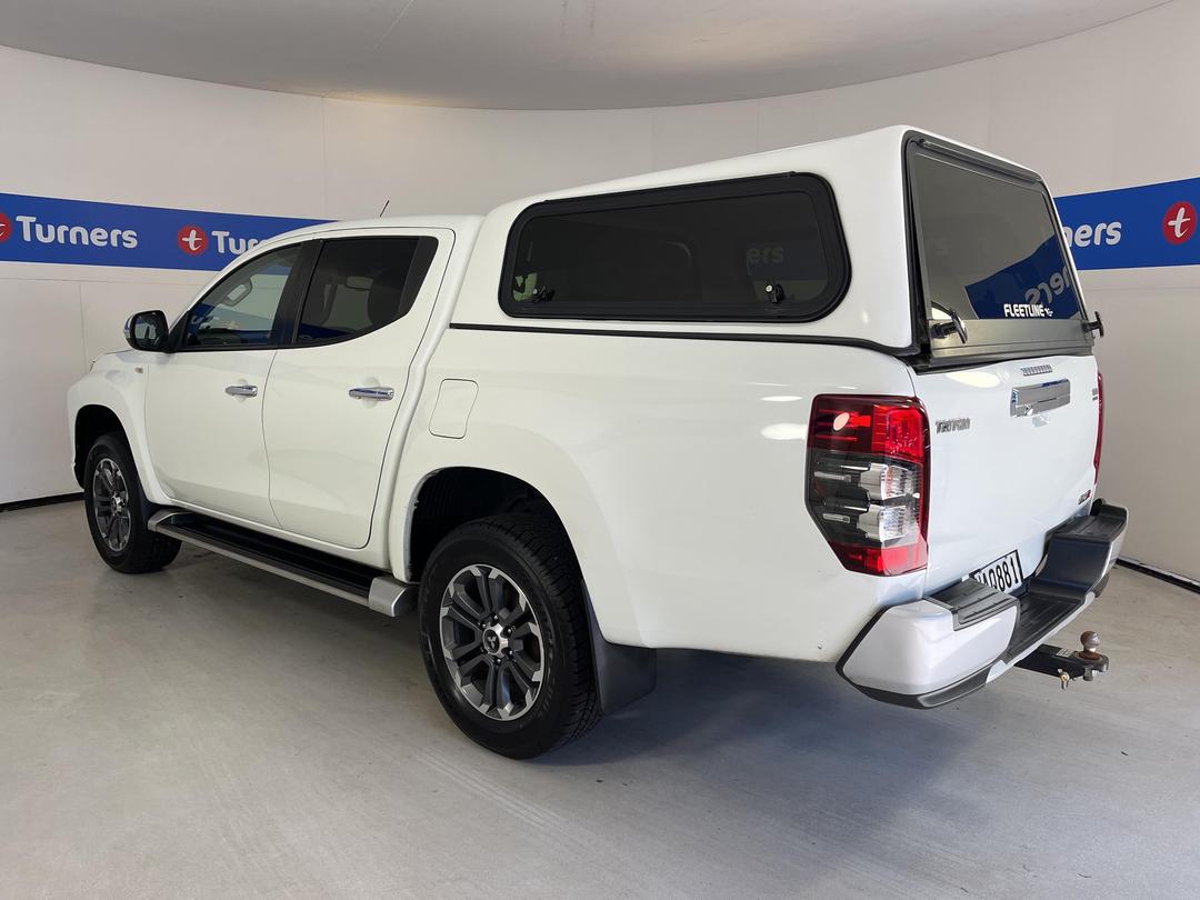 Photo '5' of Mitsubishi Triton