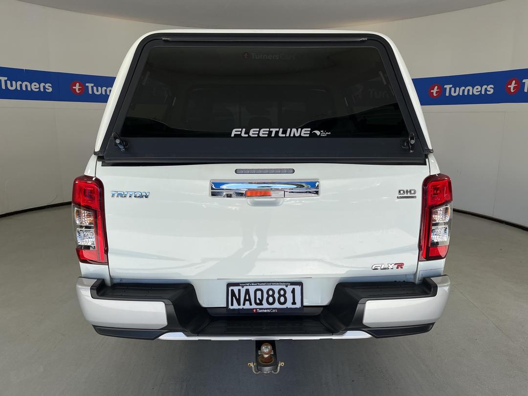 Photo '6' of Mitsubishi Triton