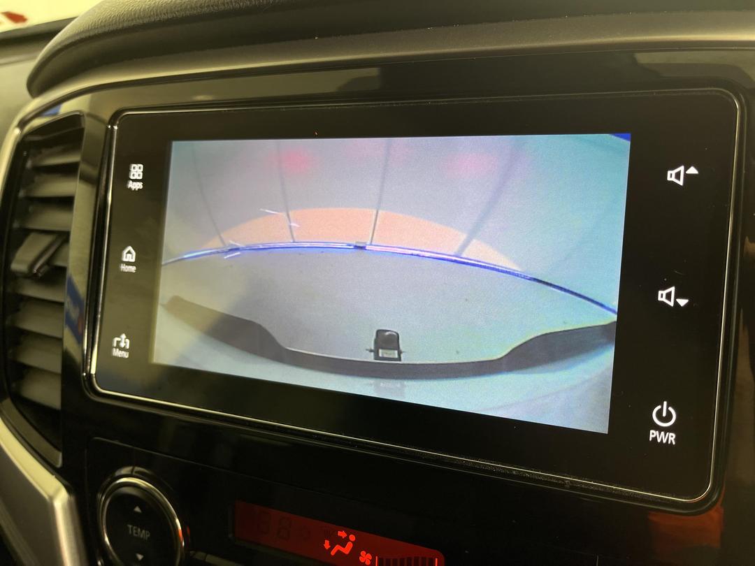 Photo '23' of Mitsubishi Triton