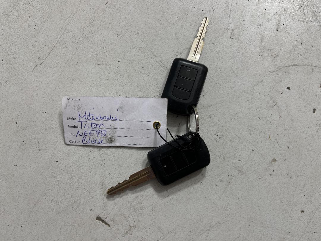 Photo '22' of Mitsubishi Triton