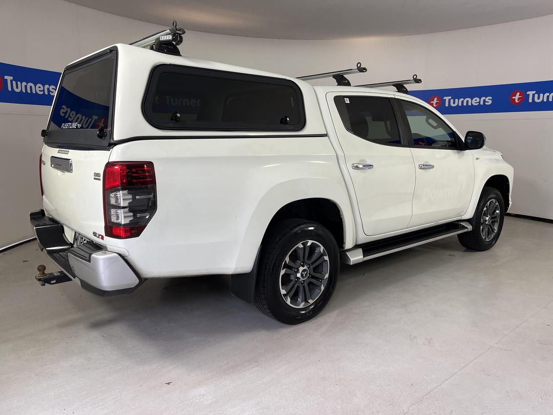 Photo '7' of Mitsubishi Triton