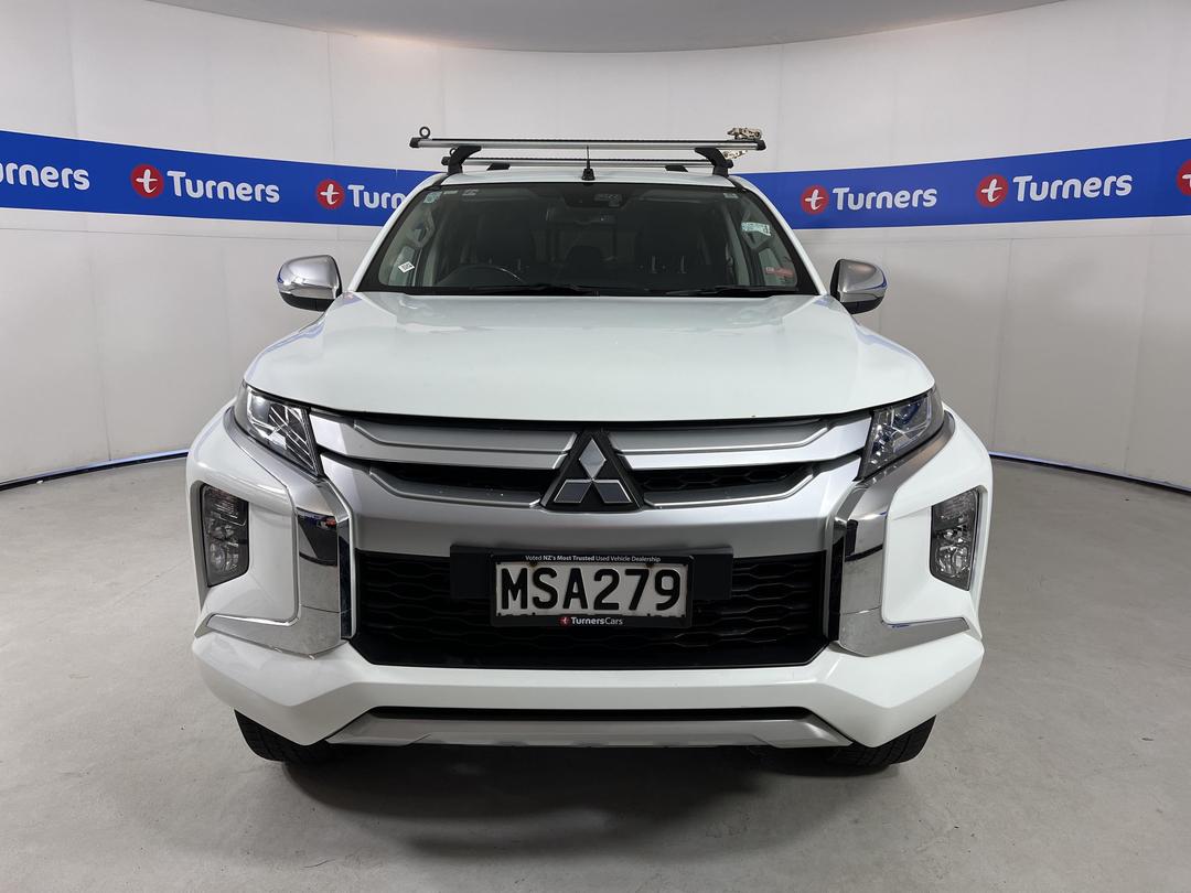 Photo '2' of Mitsubishi Triton