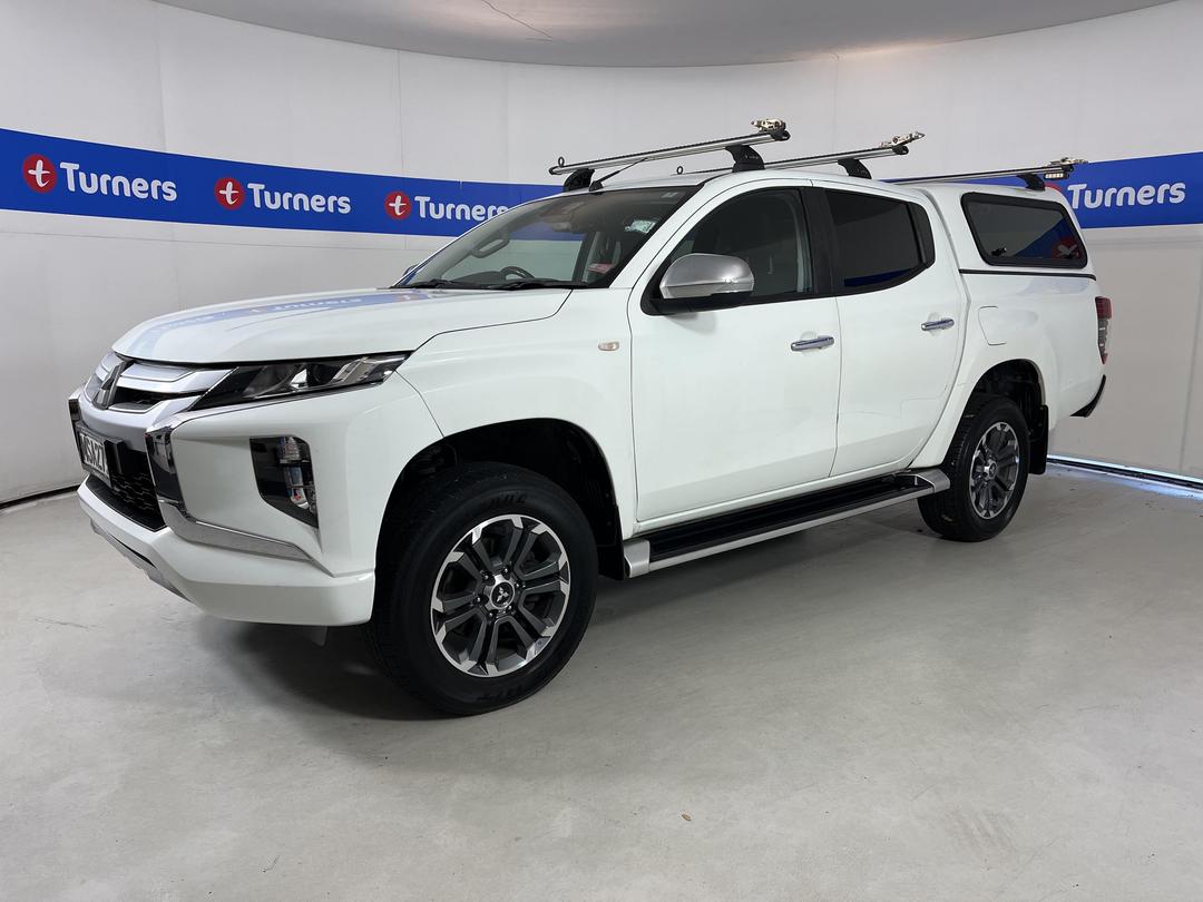 Photo '4' of Mitsubishi Triton