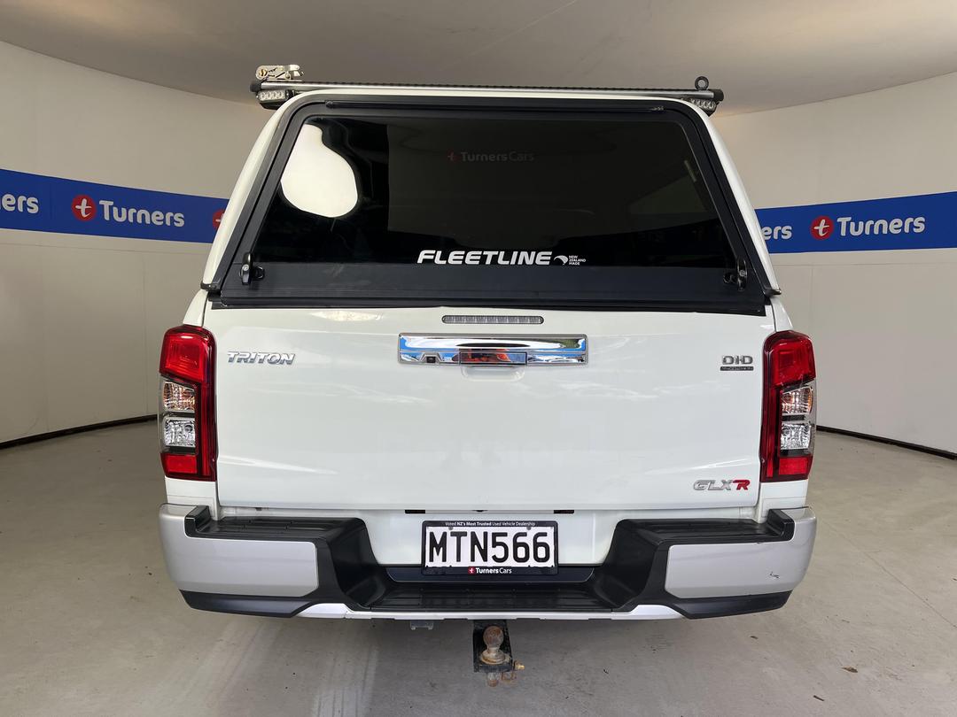 Photo '6' of Mitsubishi Triton