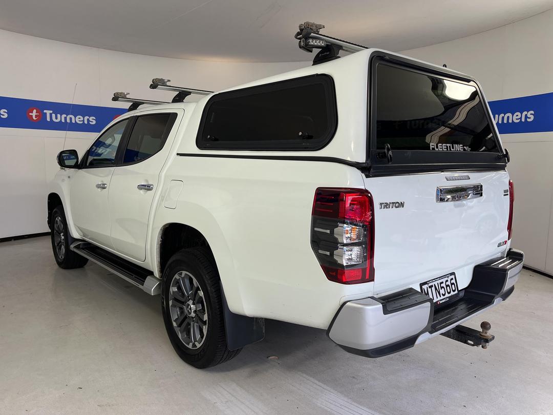 Photo '5' of Mitsubishi Triton