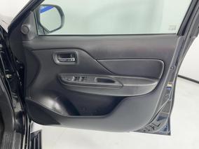 Photo '15' of Mitsubishi Triton