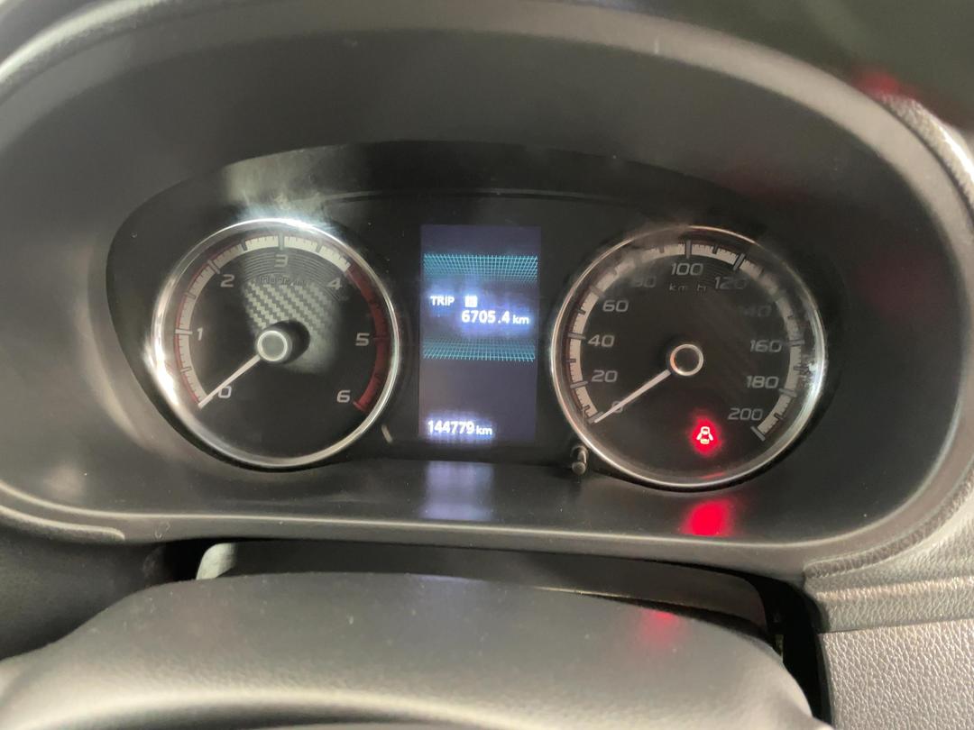 Photo '21' of Mitsubishi Triton
