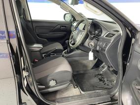 Photo '16' of Mitsubishi Triton