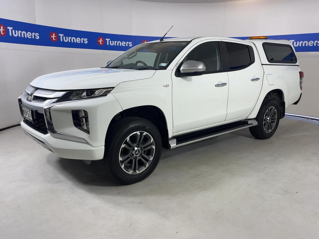 Photo '4' of Mitsubishi Triton
