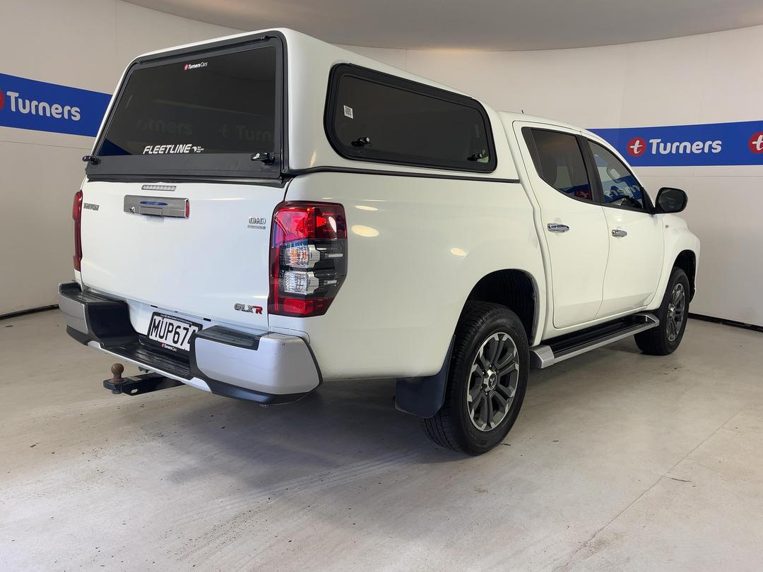 Photo '7' of Mitsubishi Triton