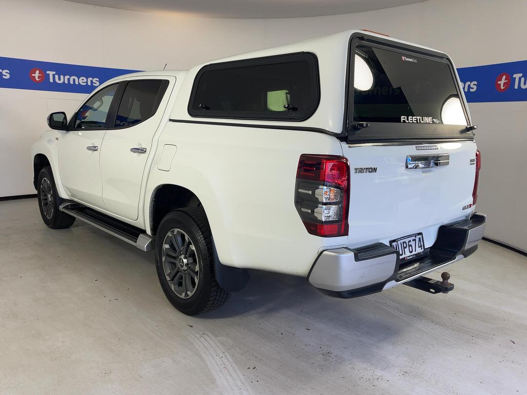 Photo '5' of Mitsubishi Triton