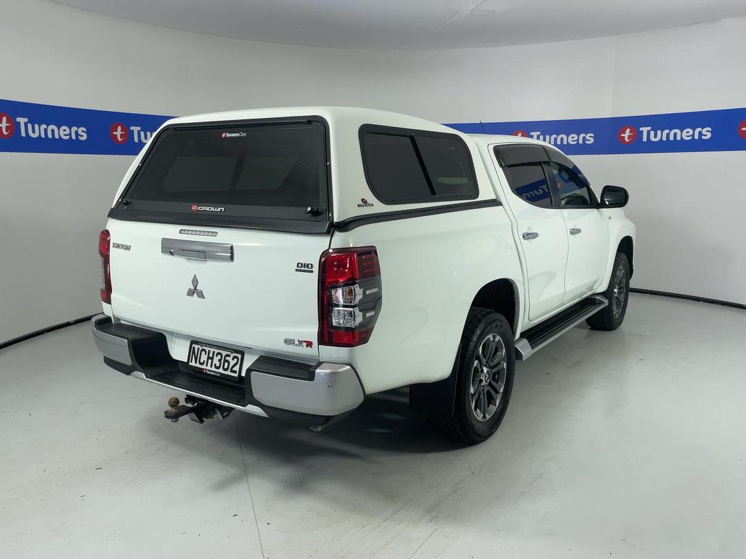 Photo '7' of Mitsubishi Triton