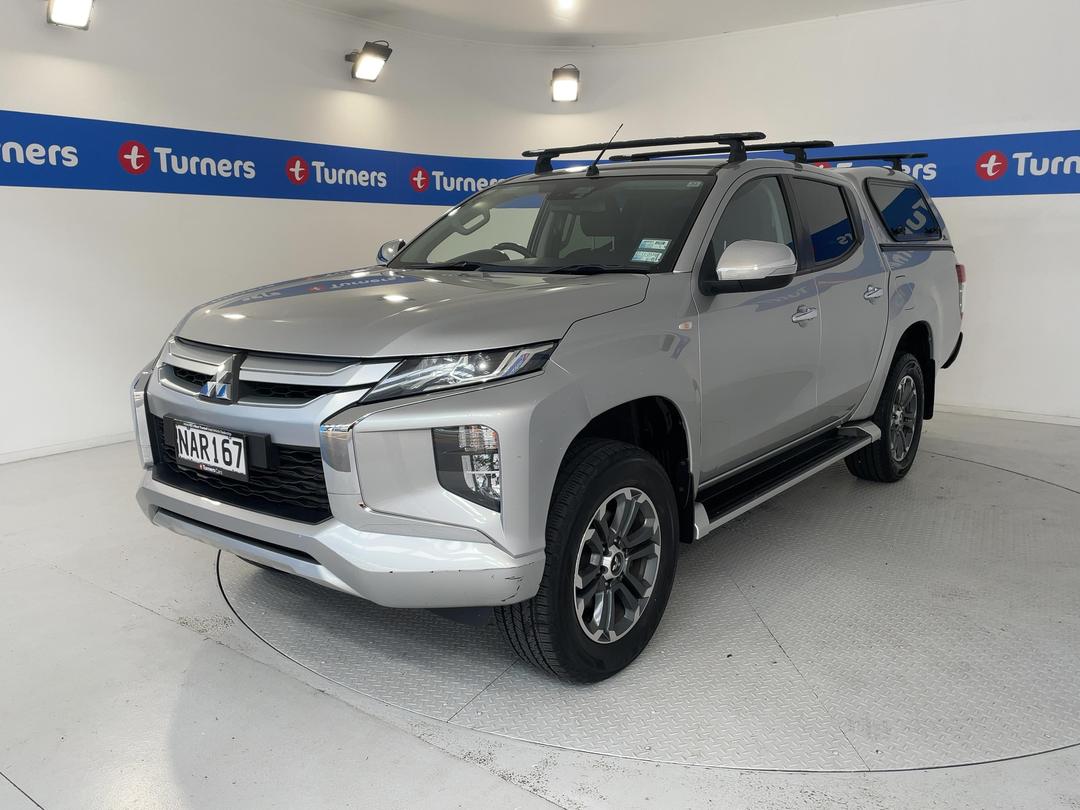 Photo '4' of Mitsubishi Triton