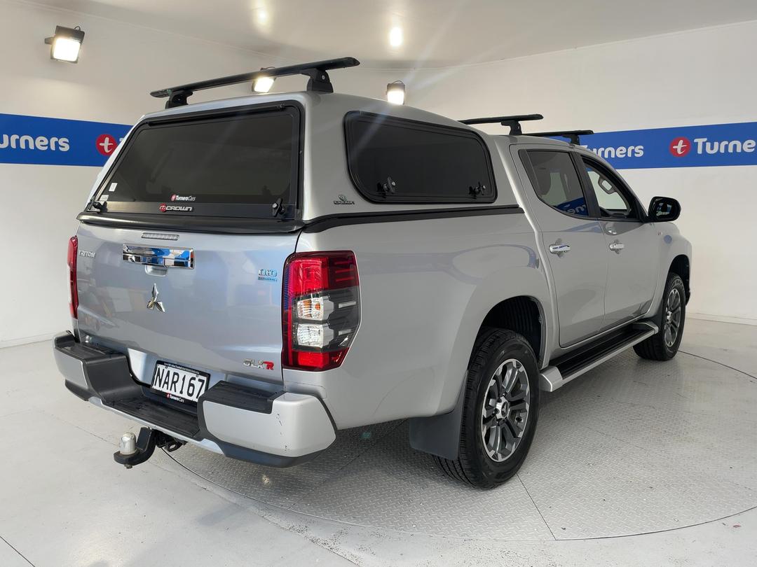 Photo '7' of Mitsubishi Triton