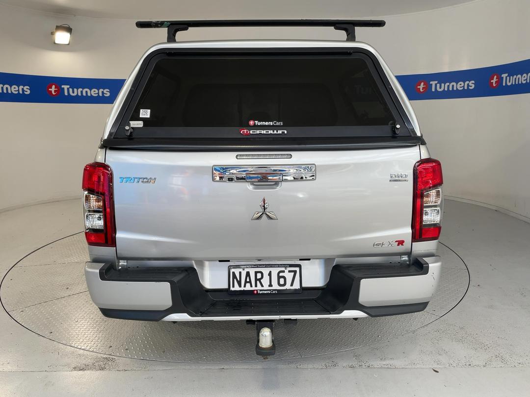 Photo '6' of Mitsubishi Triton
