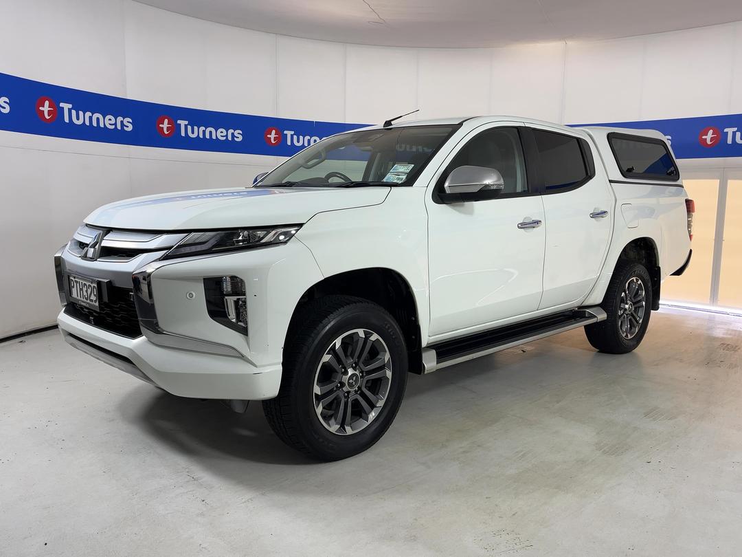Photo '4' of Mitsubishi Triton