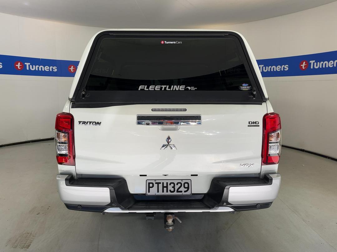 Photo '6' of Mitsubishi Triton