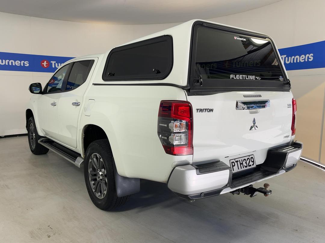 Photo '5' of Mitsubishi Triton