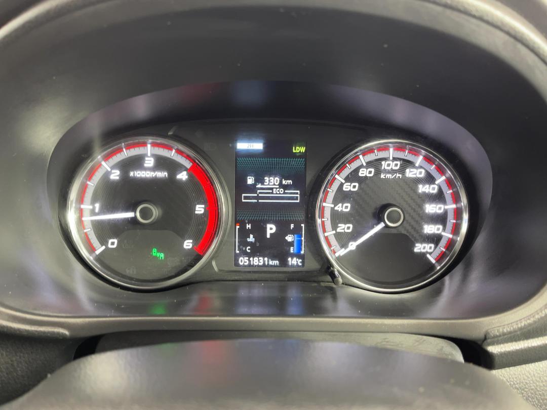 Photo '21' of Mitsubishi Triton