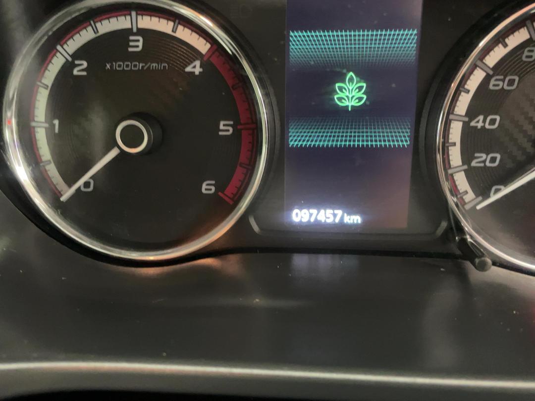 Photo '21' of Mitsubishi Triton