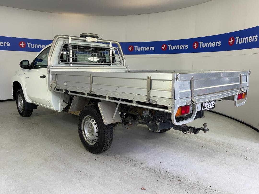 Photo '5' of Mitsubishi Triton