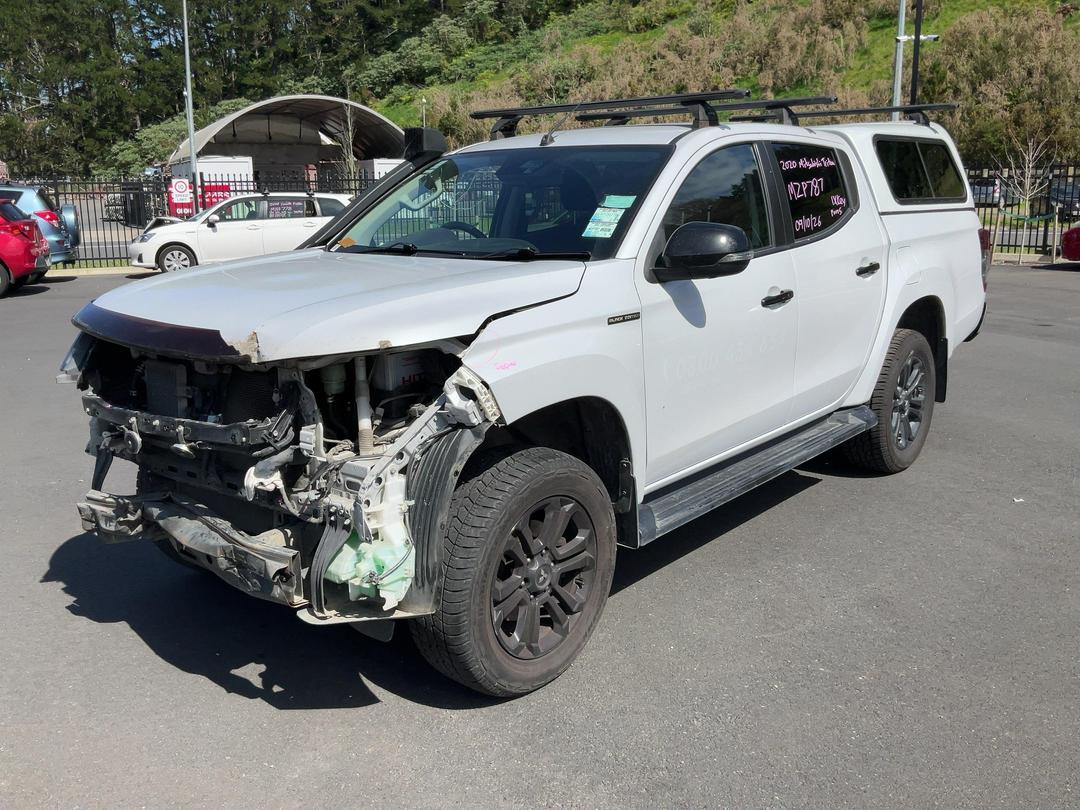 Photo '3' of Mitsubishi Triton DC Glsb 4WD 6AT Photo '3' of Mitsubishi Triton DC Glsb 4WD 6AT