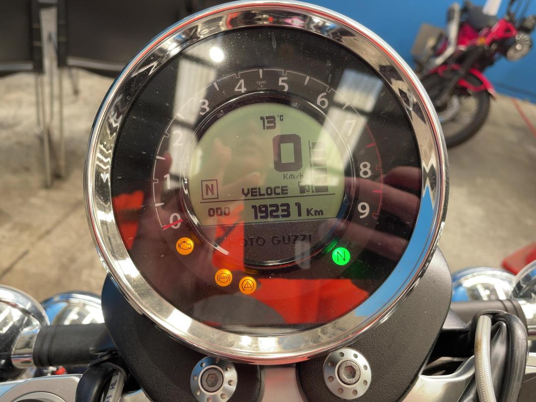 Photo '5' of Moto Guzzi California TOURING E4