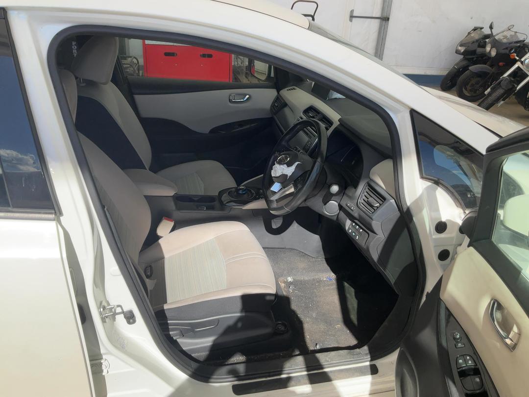 Photo '7' of Nissan Leaf