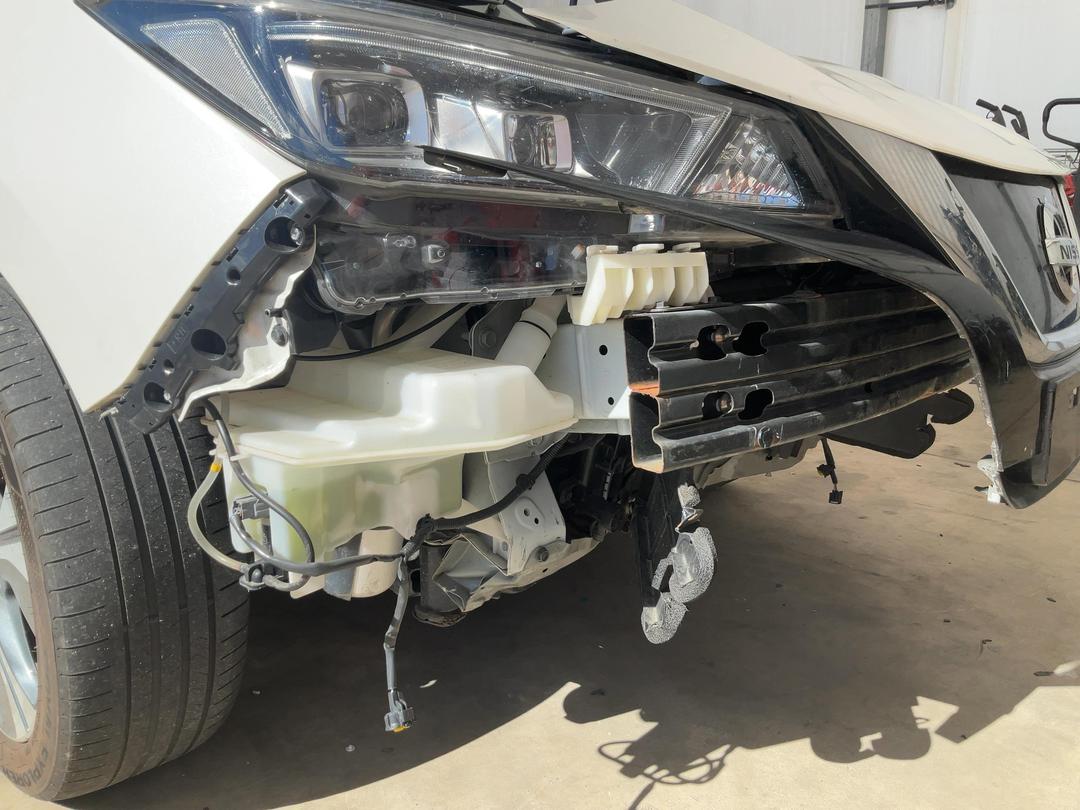 Photo '15' of Nissan Leaf