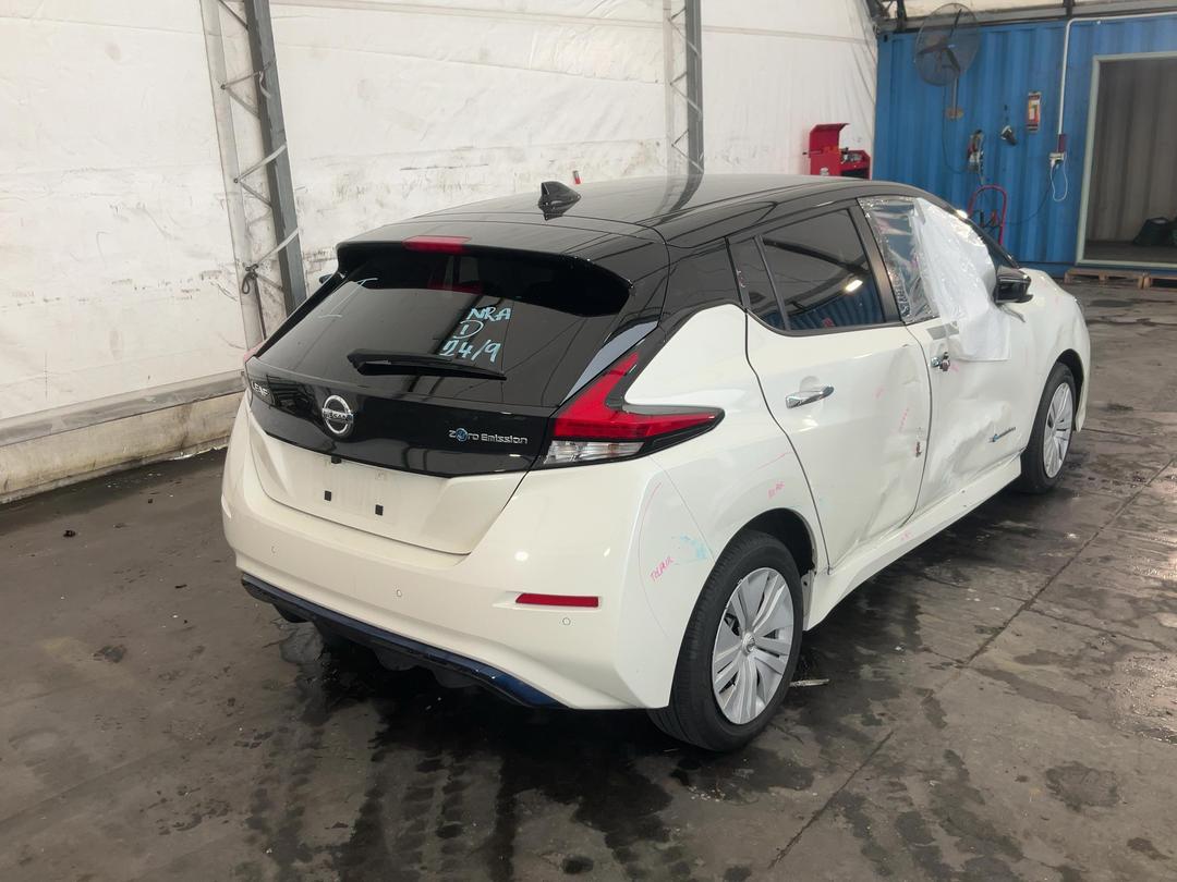 Photo '8' of Nissan Leaf
