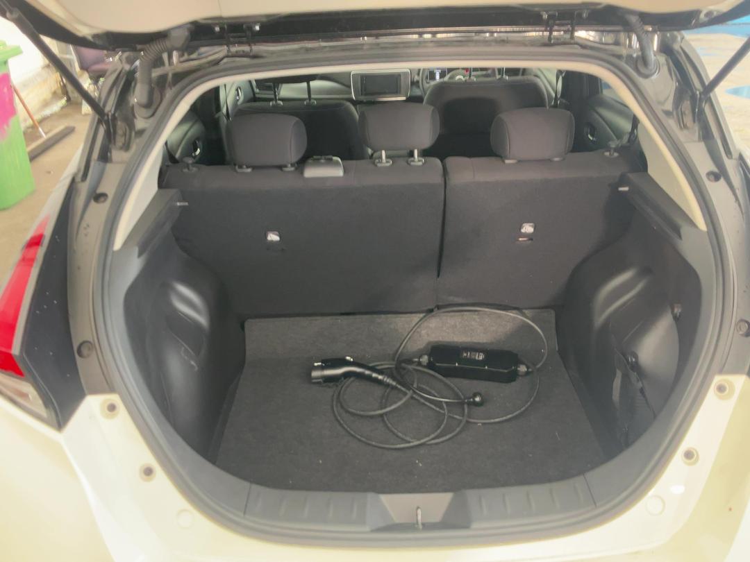Photo '18' of Nissan Leaf