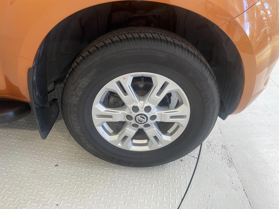 Photo '9' of Nissan Navara