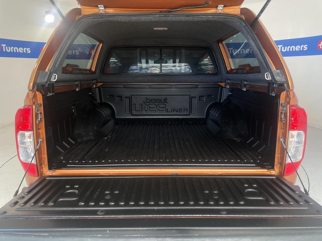 Photo '14' of Nissan Navara