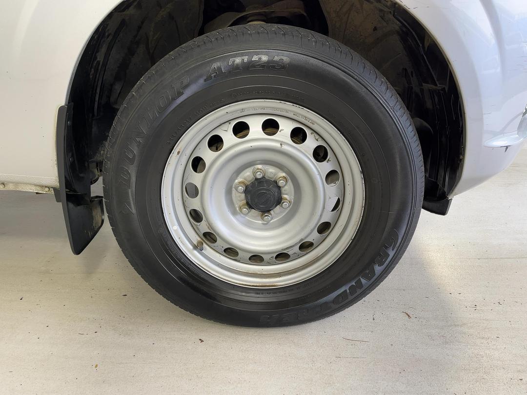 Photo '9' of Nissan Navara