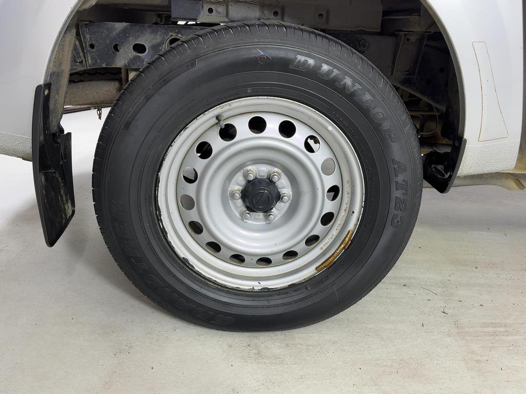 Photo '12' of Nissan Navara