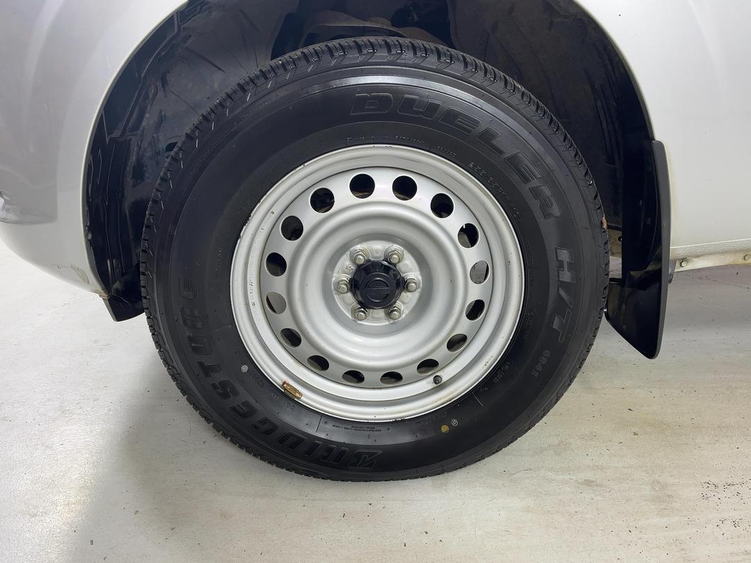 Photo '10' of Nissan Navara