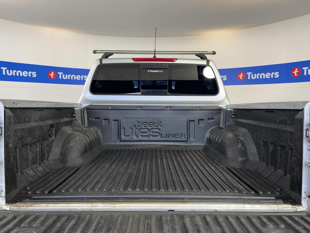 Photo '14' of Nissan Navara
