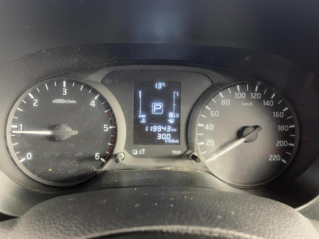 Photo '21' of Nissan Navara