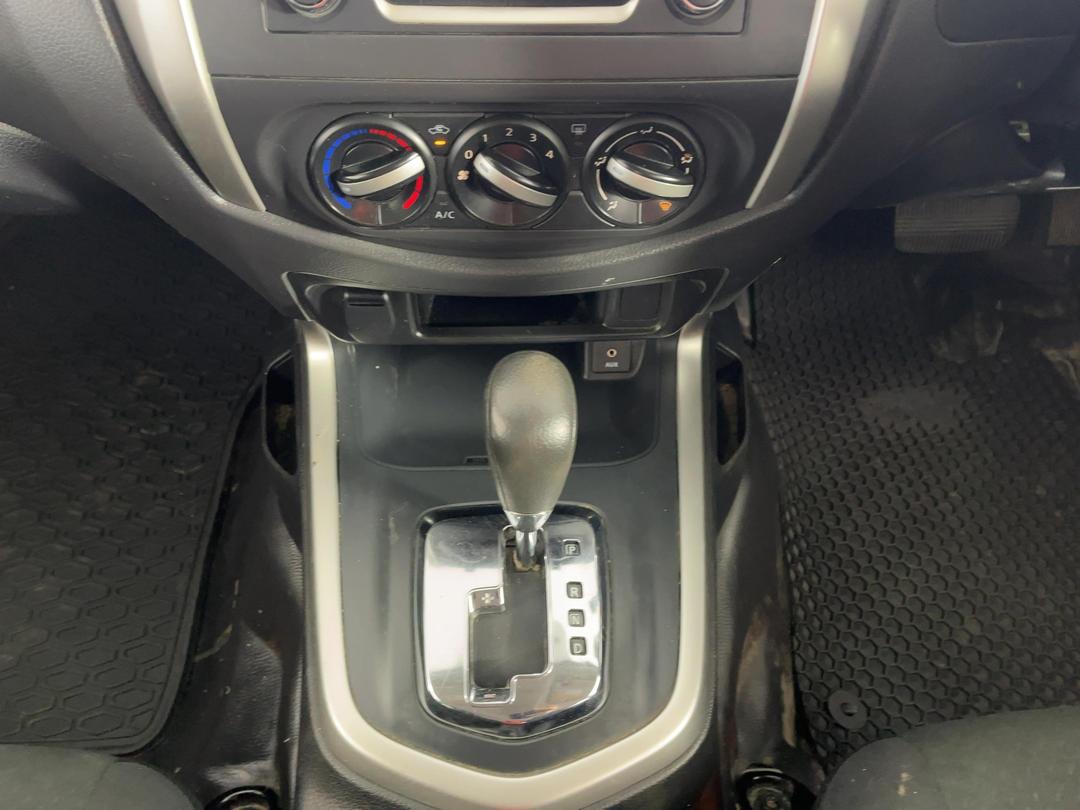 Photo '18' of Nissan Navara