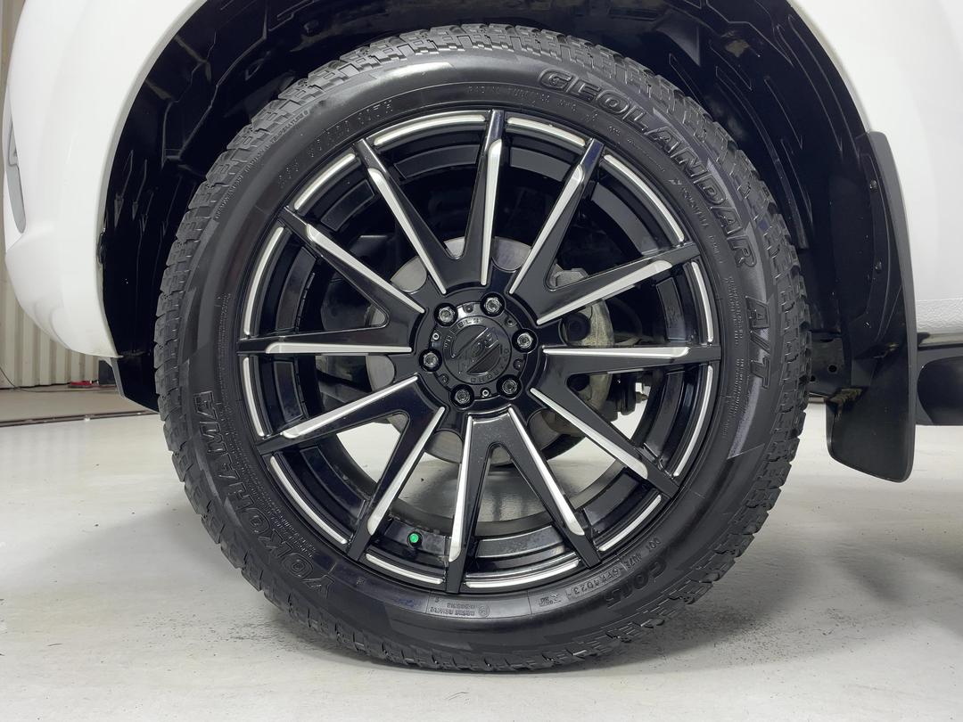 Photo '10' of Nissan Navara