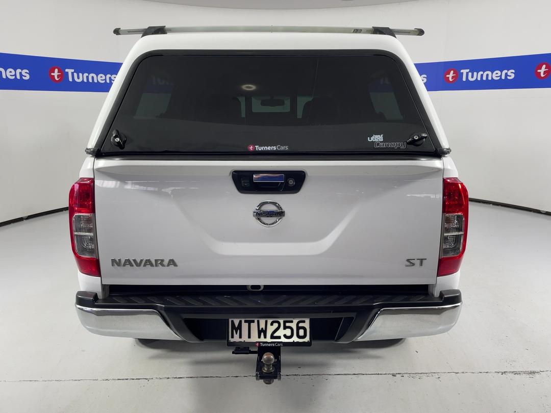 Photo '6' of Nissan Navara