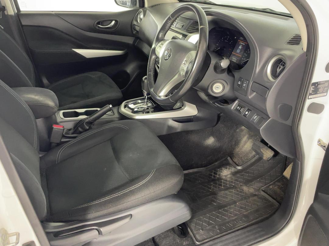 Photo '16' of Nissan Navara