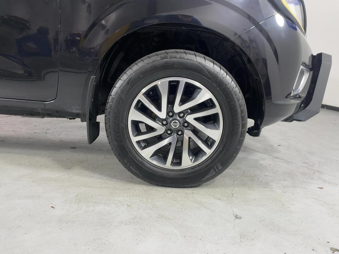 Photo '9' of Nissan Navara