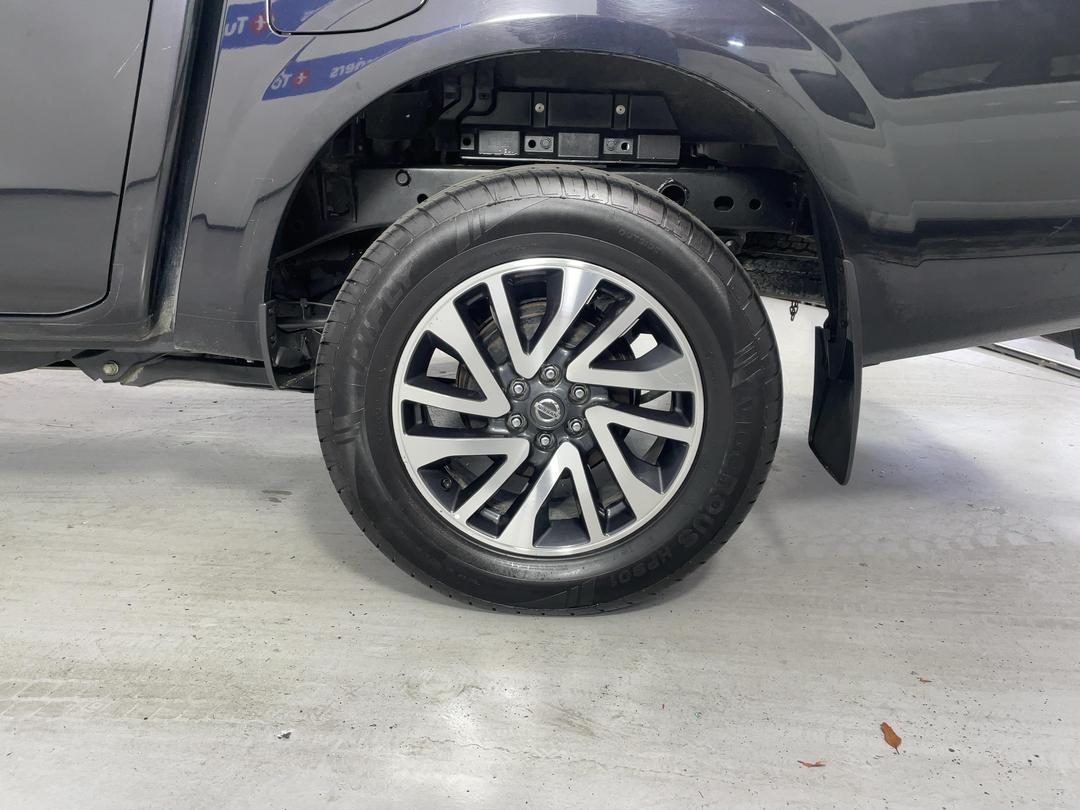 Photo '11' of Nissan Navara