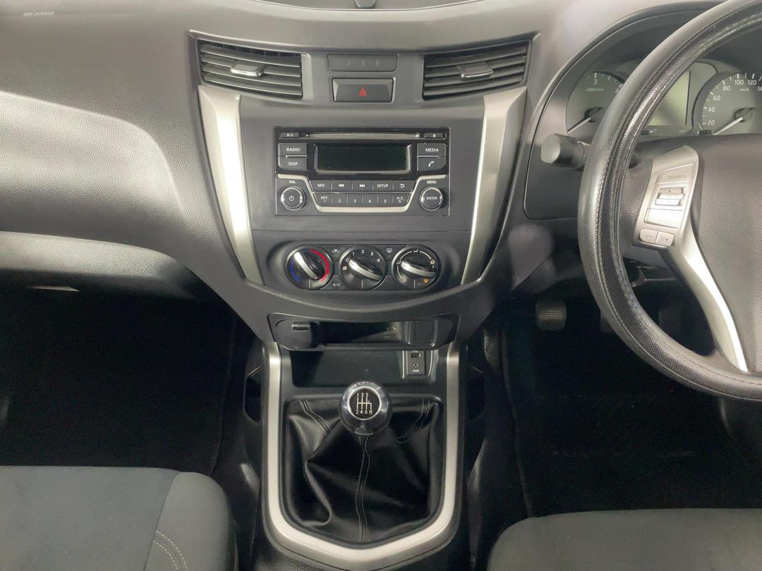 Photo '18' of Nissan Navara