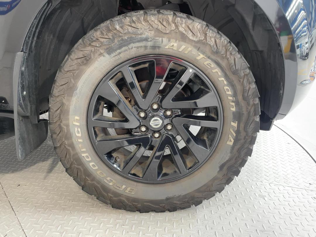 Photo '9' of Nissan Navara