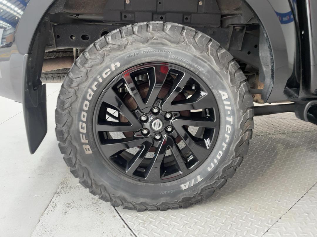 Photo '12' of Nissan Navara